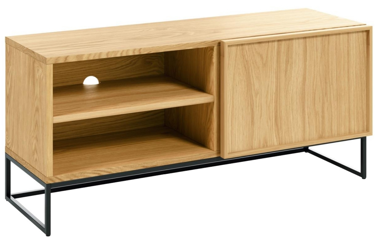 Dubový TV stolek Kave Home Taiana I. 112 x 42 cm